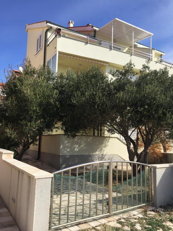 Apartment Potkonjak Povljana Dış mekan fotoğraf